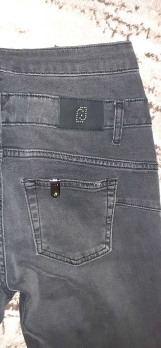 Blugi gri inchis Liu jo, marimea 29