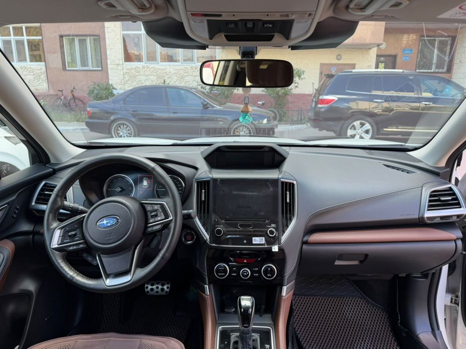 Продам машину субару форестер subaru 2023 г