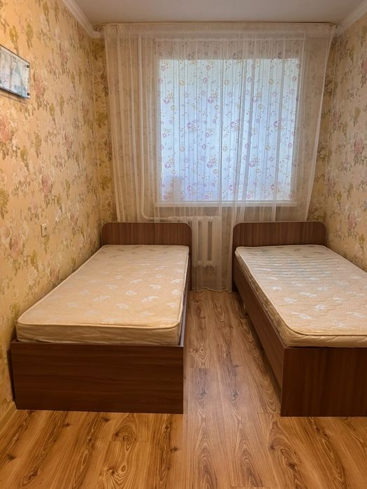 Кровать, полуторка с матрасом