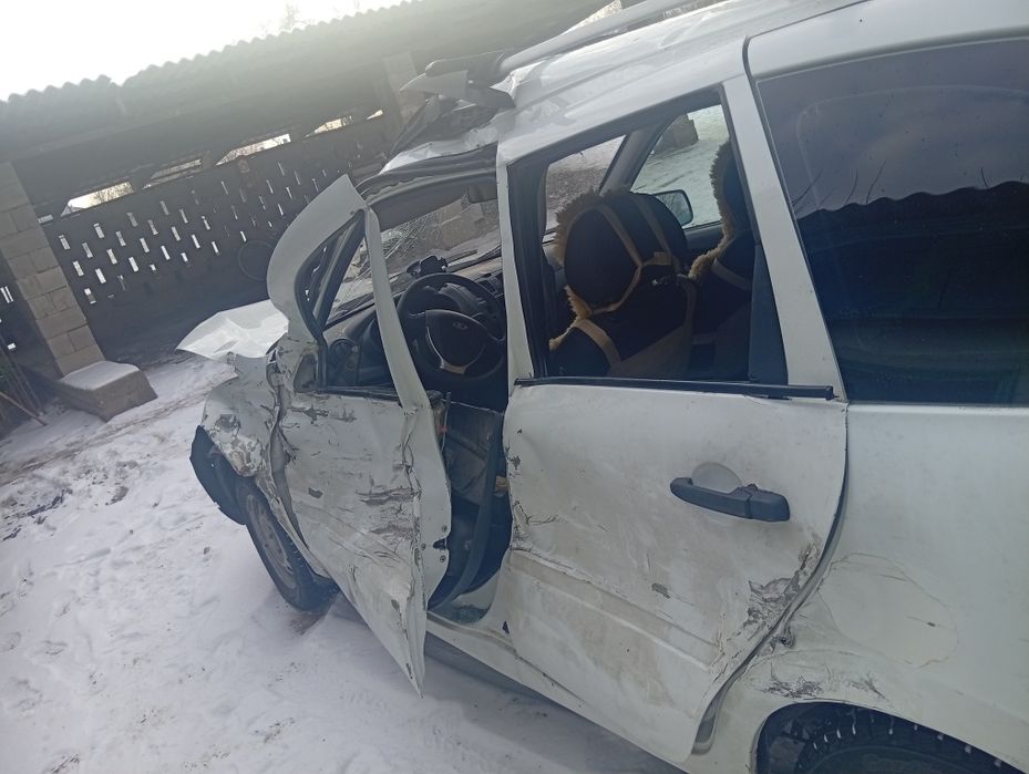 Продам. Лада калина 2 универсал 2014г.