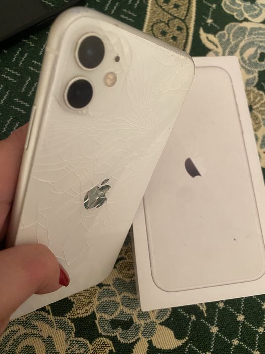 Iphone 11  б/уууууу
