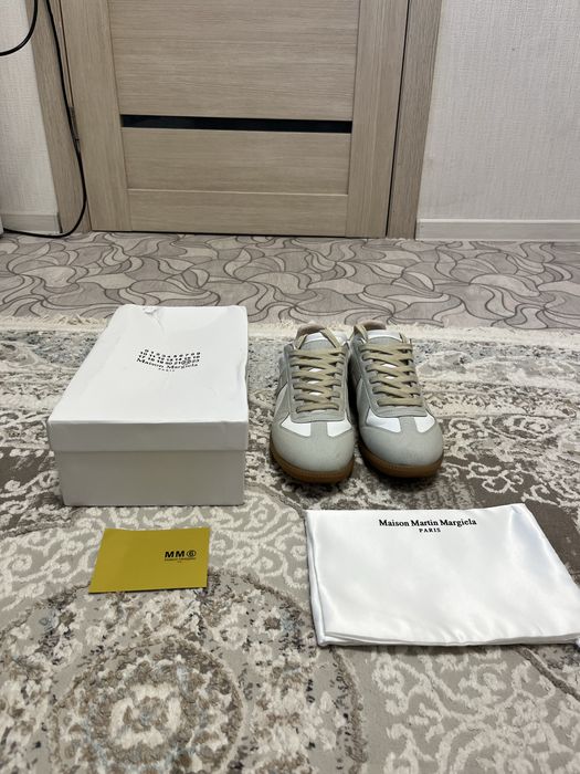 MM6 Replica White