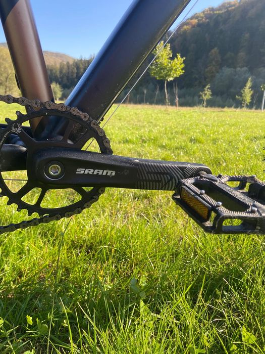 Vând Bicicleta Boardman MHT 8.9