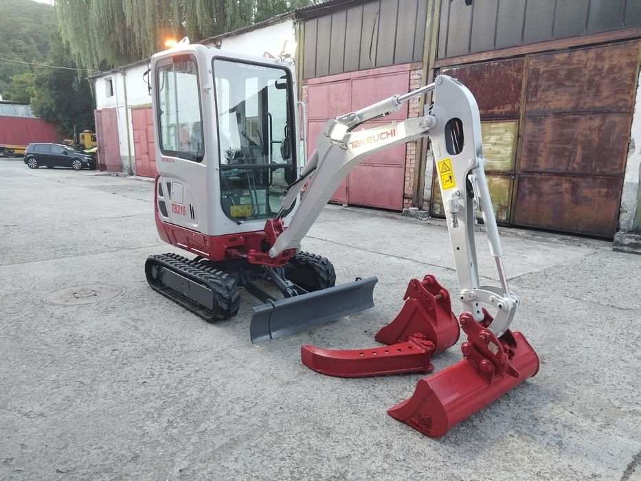 Miniexcavator TAKEUCHI TB216 2016