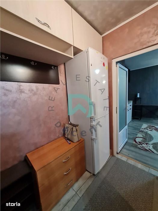 Garsoniera  Astra, bloc apartamente, Brasov