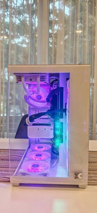 Топ Геймърски Компютър за ТОП Гейминг Intel I7 14700F 20/28 Core up 5.4Ghz/64Gb D5/2Tb SSD/Asus Prime RTX 5070/WiFi & BT/Гаранция