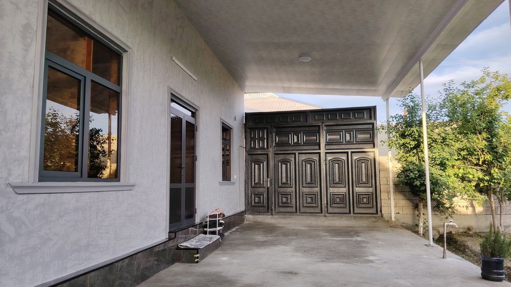 Uy sotiladi 7 sotix uydagi hamma narsa qoladi