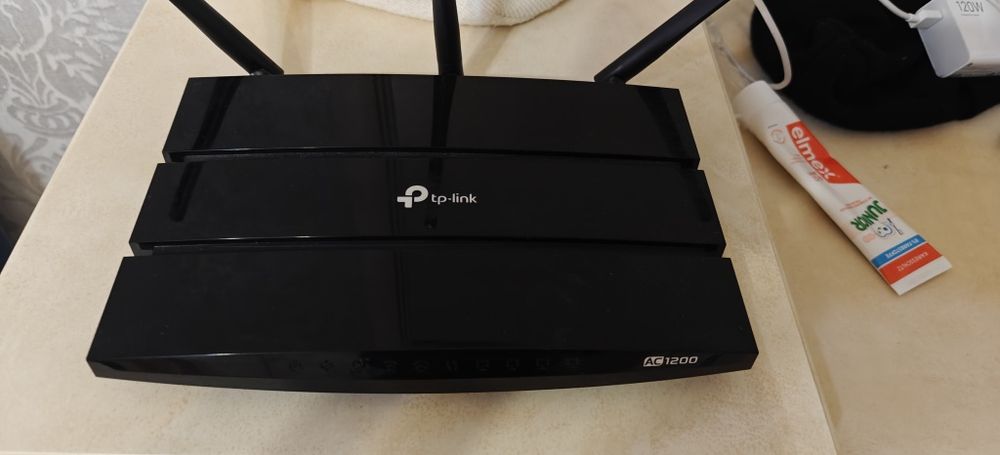 Продам модем tp link ac 1200. VR 400.
роутер tp-link AC 1200

Работ