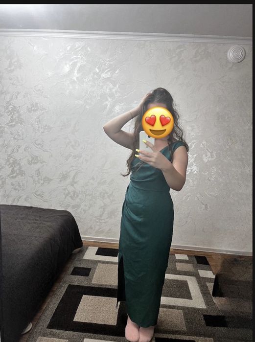 Продам праздничное платье