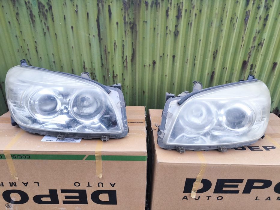 Оригинални фарове Тойота рав4 Toyota rav4