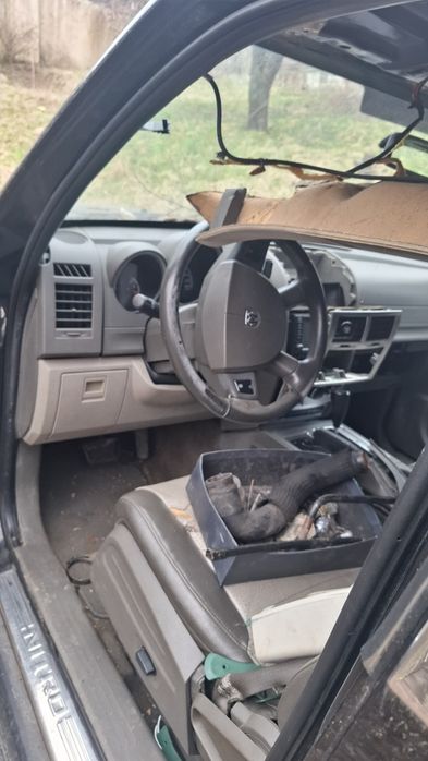 Dezmembrez Dodge nitro 2.8  diesel