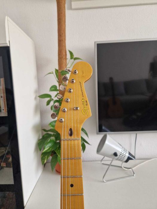 Vand Chitara Squier Classic Vibe Strat 50' cu upgrade, ediție limitată