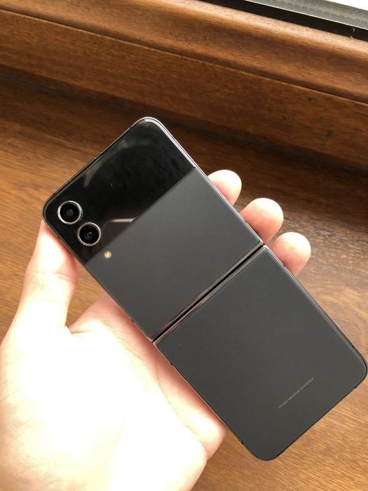 SAMSUNG z flip 4 Sotladi