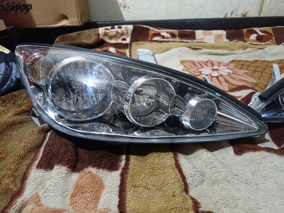 Фары на Тойота Камри 35