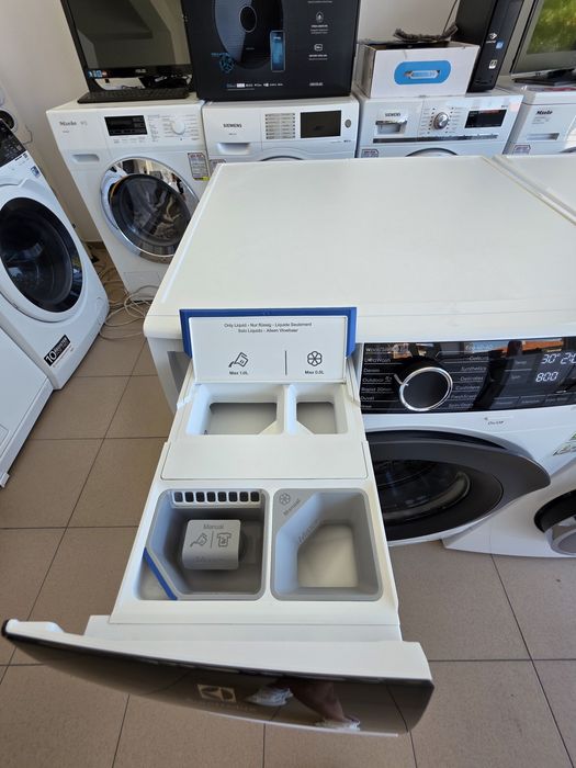 Пералня Electrolux PerfectCare 800