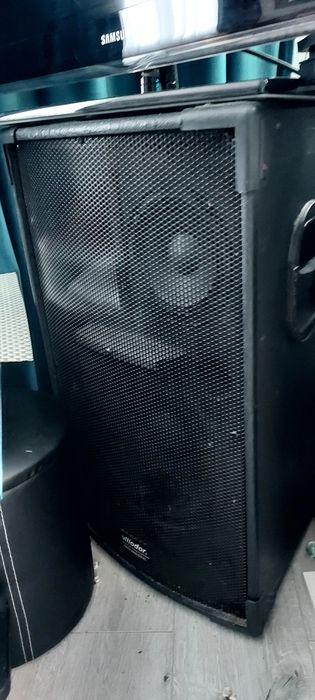 Mixer + patru boxe+ 2 stative ptr boxe  mari