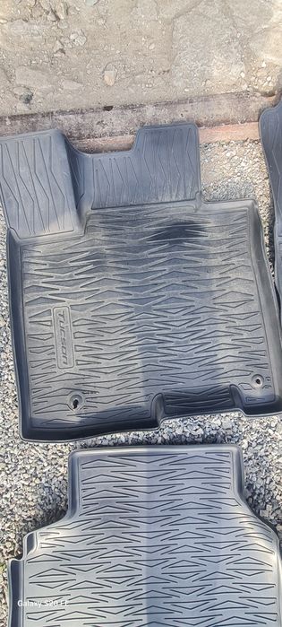 Продам коврики на хундай туксон