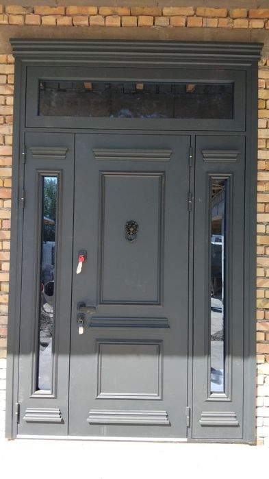 Установка входных дверей