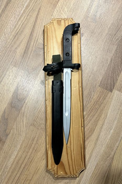 Щик за АК47 чисто нов