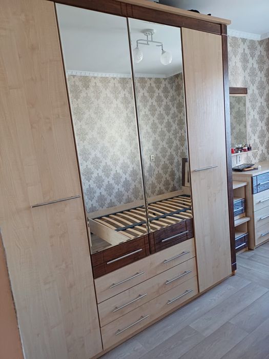 Спальный гарнитур