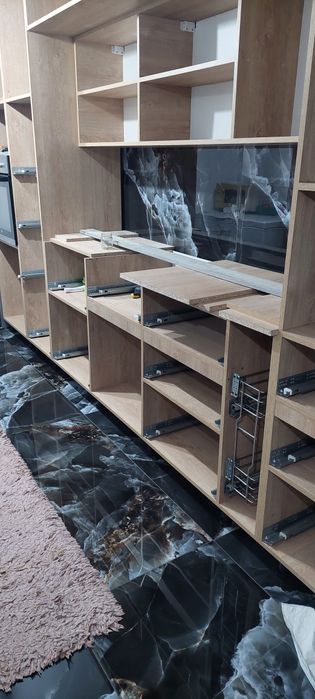 Mobilier la comandă