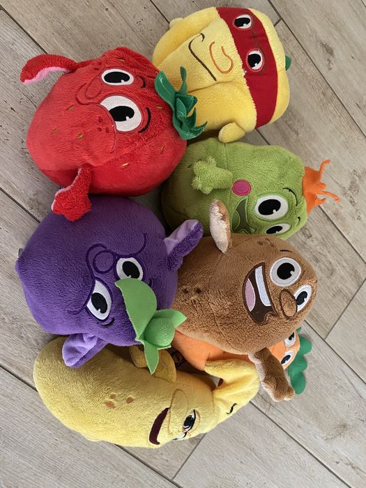 Малка плюшена играчка