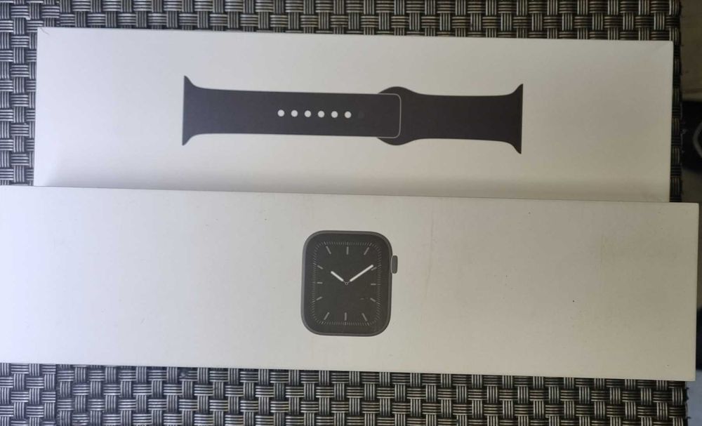 Apple watch 5 44мм. в гаранция