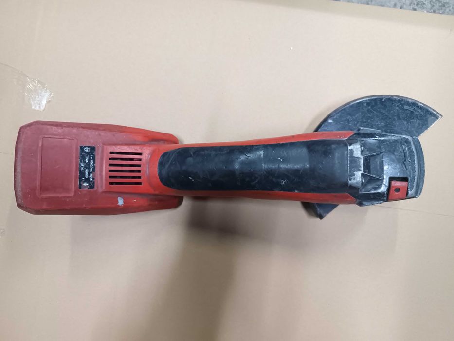 Акумулаторен Ъглошлайф Хилти