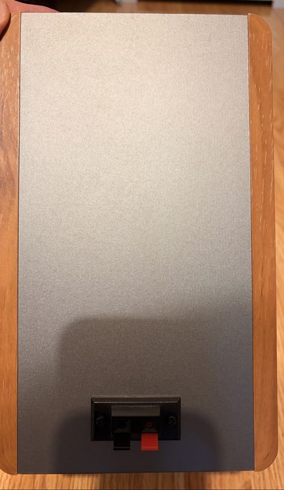 Vand boxe Edifier model R1280T de 42 watt