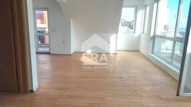 Продава се Четиристаен апартамент в Варна, Бриз - 198 кв.м за 1112 €/кв.м - Снимка #5