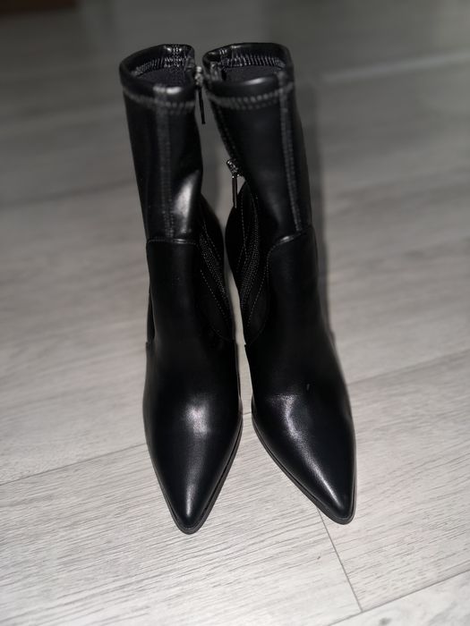 Продам! сапоги только, один раз носила.