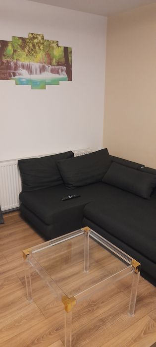 Închiriez apartament