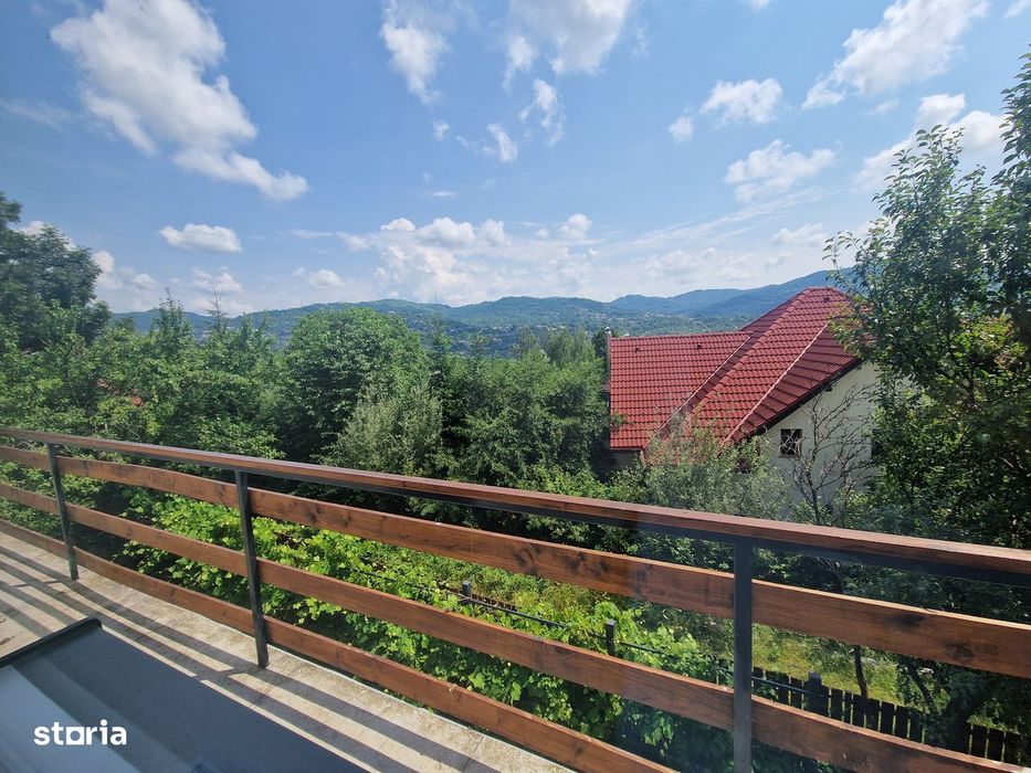 Casa Comarnic cartier ghiosesti +teren 700 mp