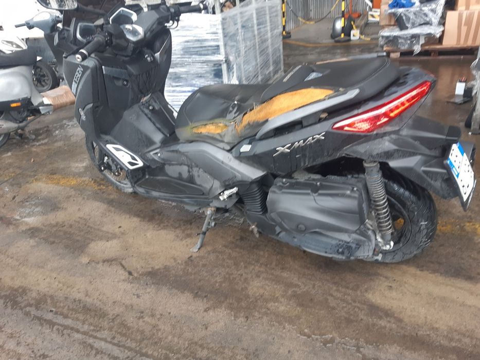 Скутер Ямаха Х-Мах(Yamaha X-Max 400i,300i,250i,125i)-на части