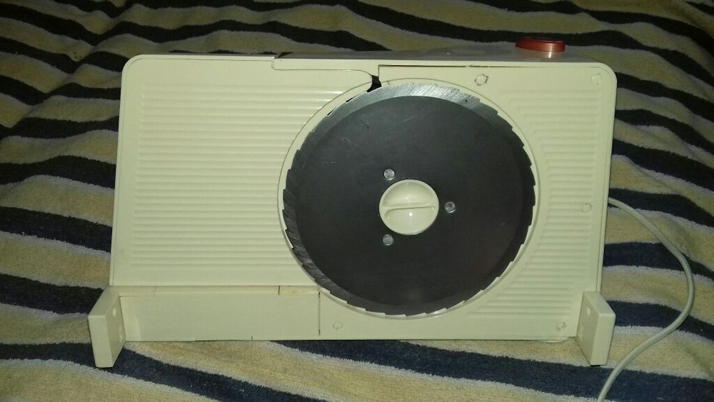 Feliator mezeluri 100W-Mixere verticale Max si CLATRONIC 170W