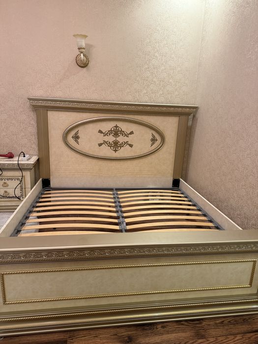 Продам комплект Итальянской мебели