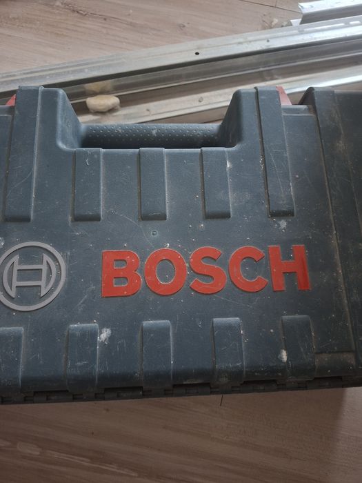 Лазерен нивелир  Бош