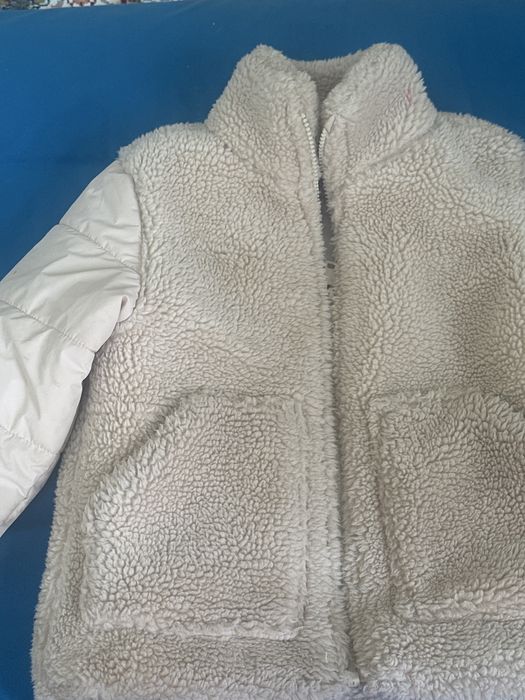 Продам курточку на весну