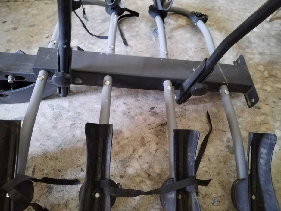 Багажник за велосипеди за теглич за 4 броя колелета