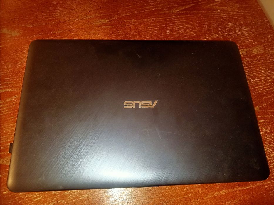 Продам ноутбук отлично состояние