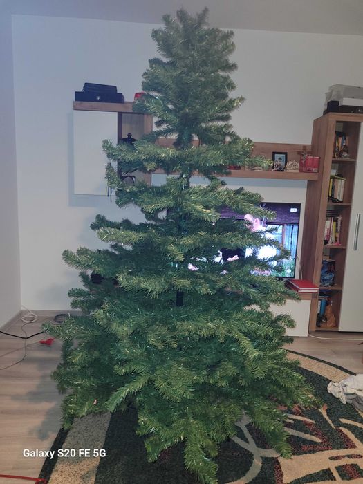 Brad artificial de vânzare