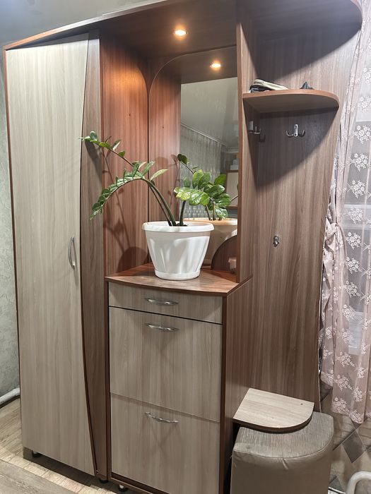 Продам прихожую