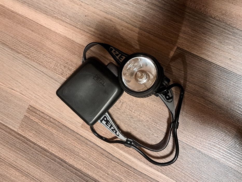 Lanterna Petzl speologie