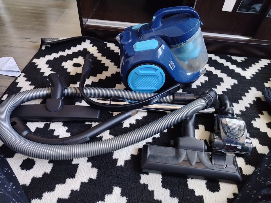 Продается пылесос тефаль