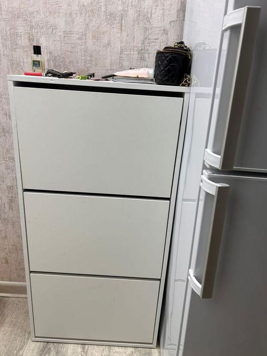 Продаю обувницу