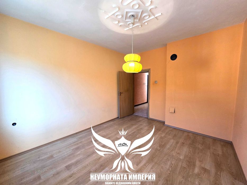 Продавам многостаен 157кв.м. с гараж гр.Асеновград широк център