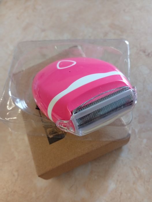 Aparat ras dama nou in cutie