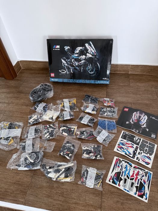 LEGO Technic Motocicleta M1000RR