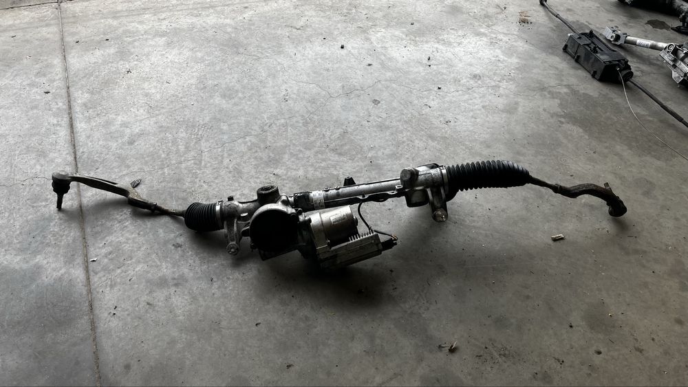 Mercedes B W246 кормилна рейка