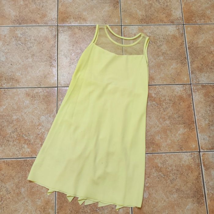 Прекрасна рокля за момиче